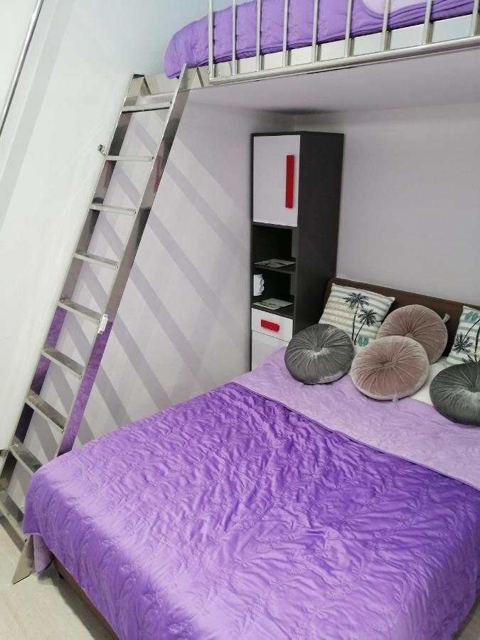 Apartment Rose By The Beach & Tennis Courts Split Eksteriør billede